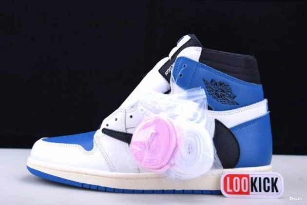 Boostmaster lin Travis 1 DH3227-105 White and Scott Jordan Blue Air 0803